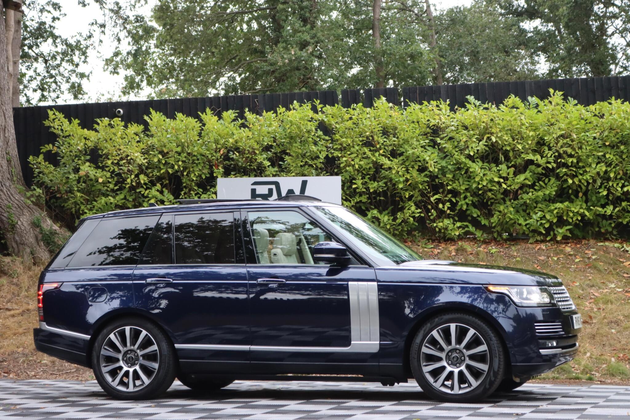 Land Rover Range Rover view 36