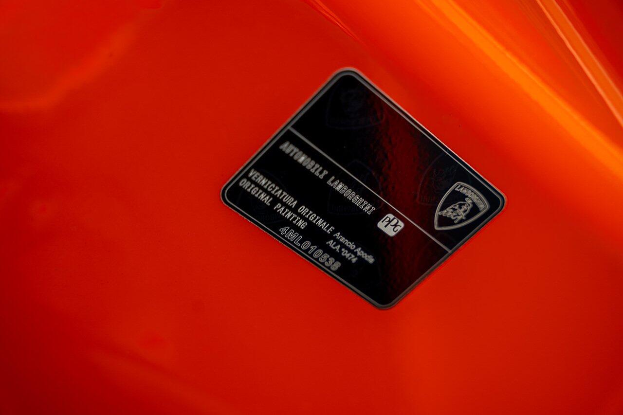 Lamborghini Urus view 96