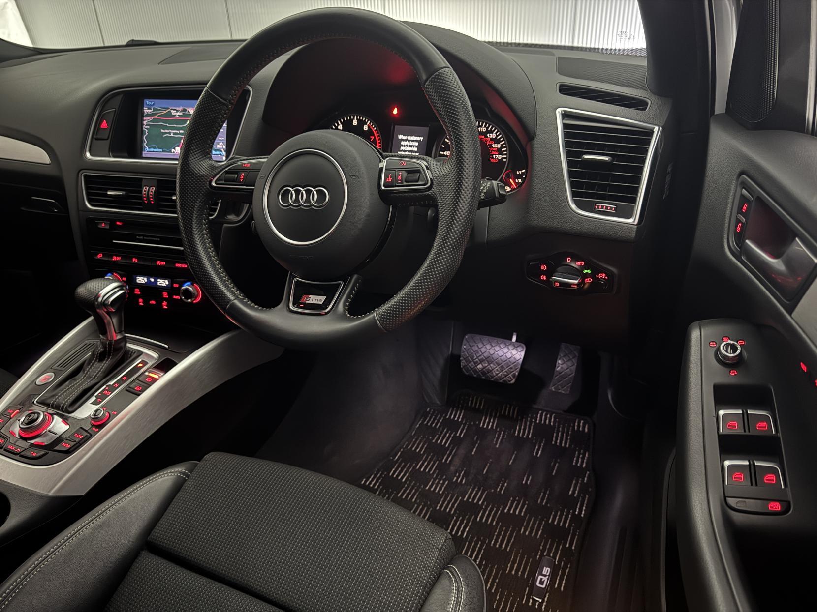 Audi Q5 view 52