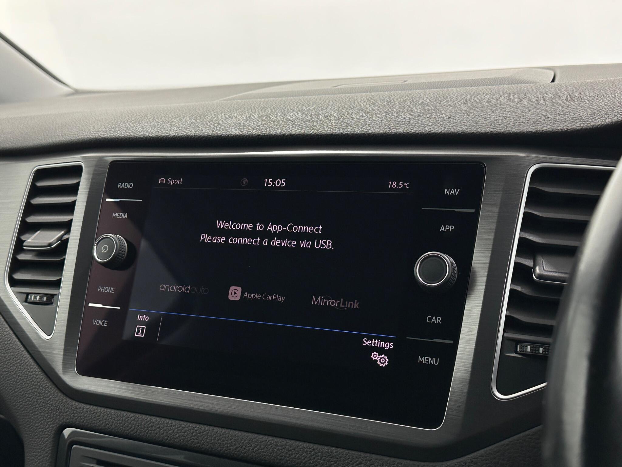 Volkswagen Golf Sportsvan view 24
