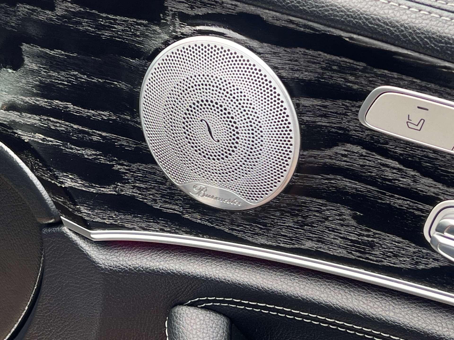 Mercedes-Benz E-Class view 53