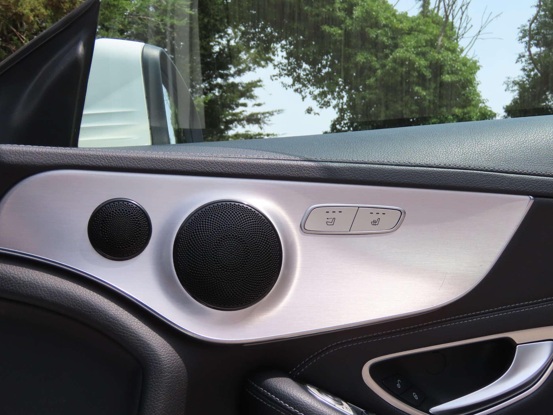 Mercedes-Benz C-Class view 15