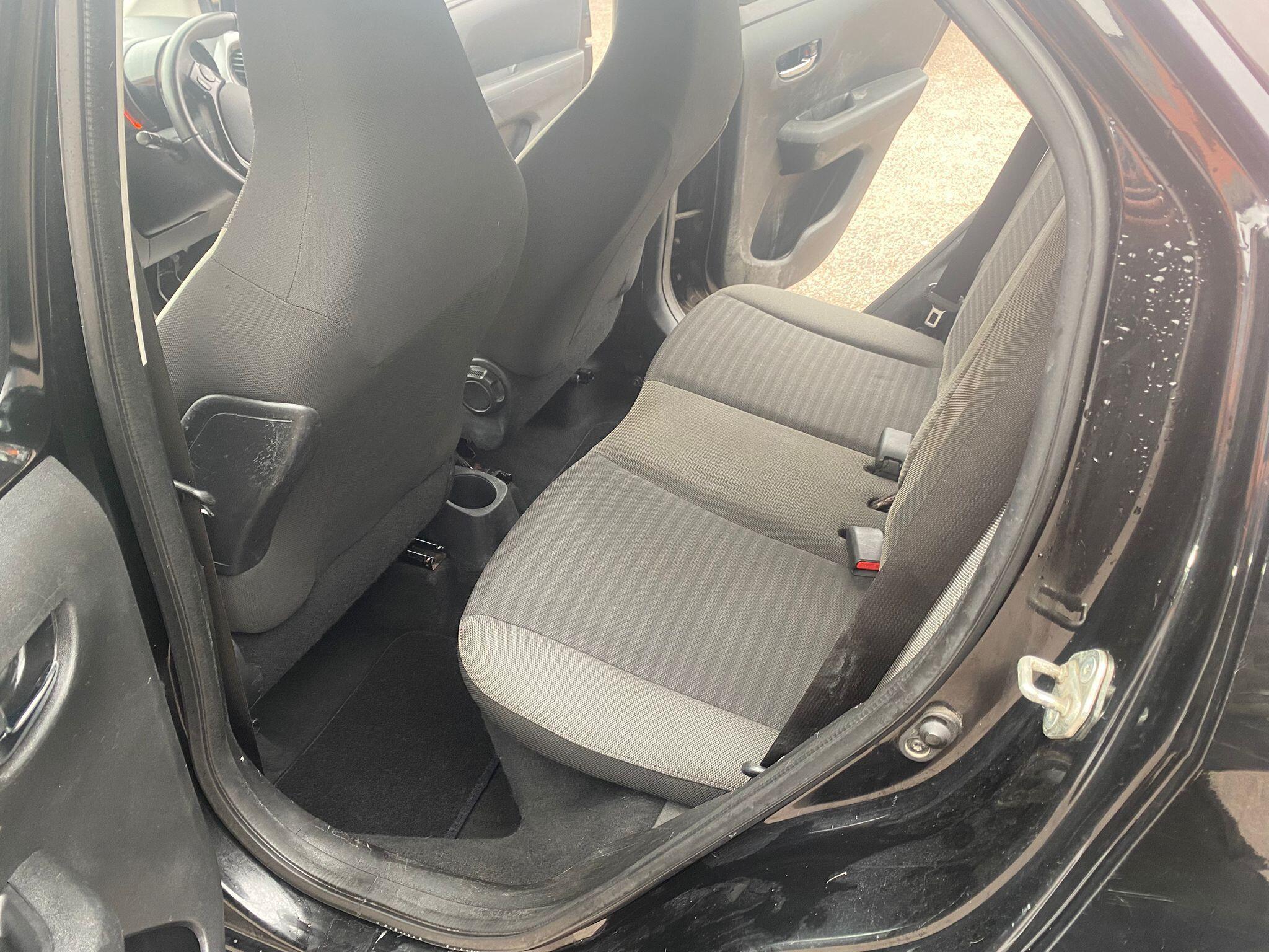 Toyota Aygo view 11