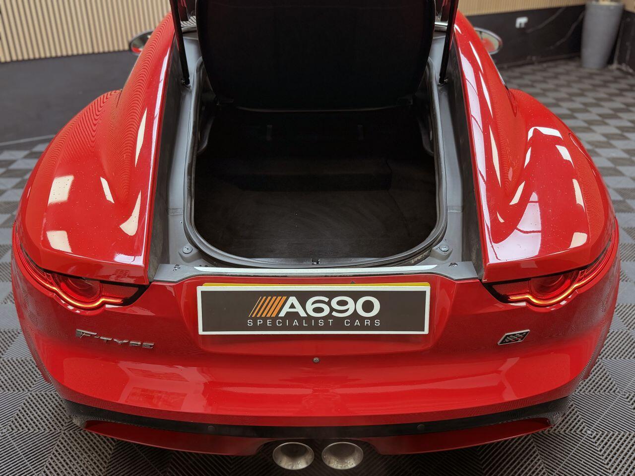 Jaguar F-Type view 9