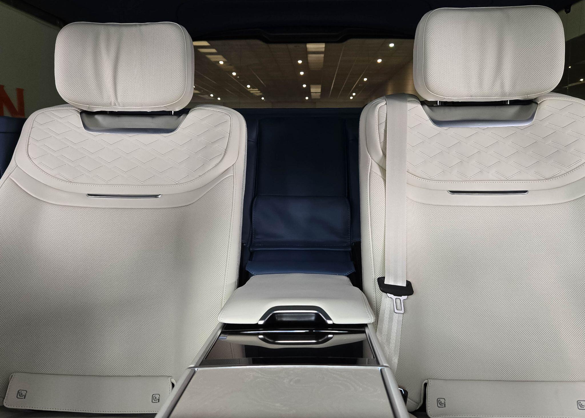 Land Rover Range Rover view 20