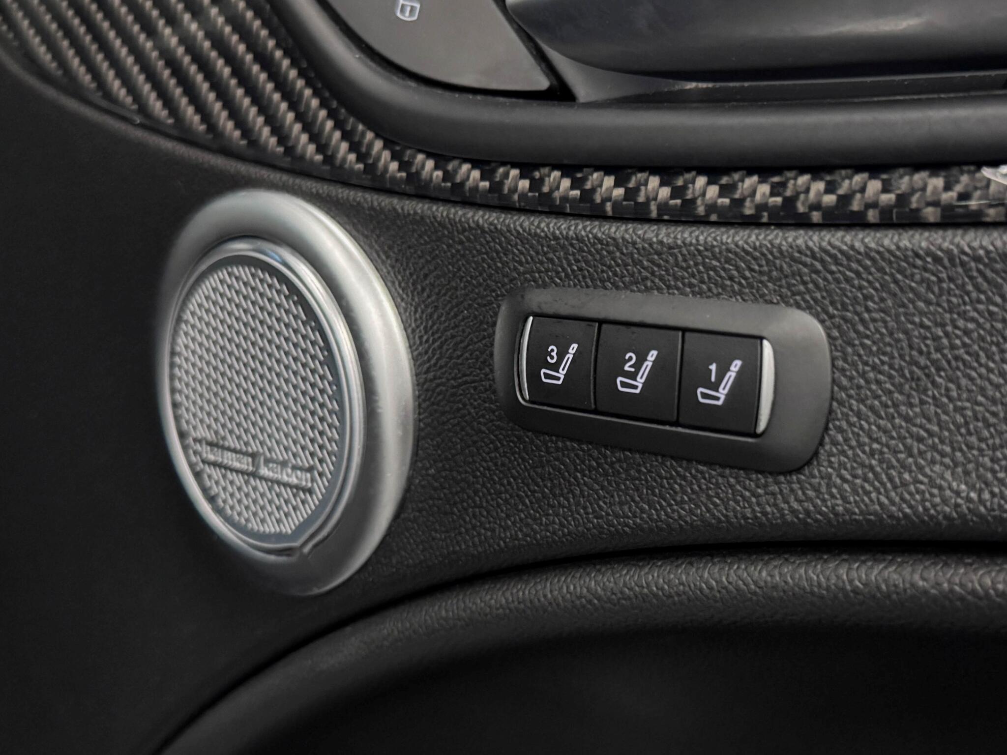 Alfa Romeo Stelvio view 13
