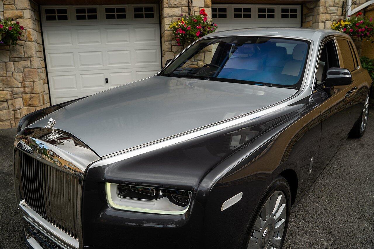 Rolls-Royce Phantom view 35