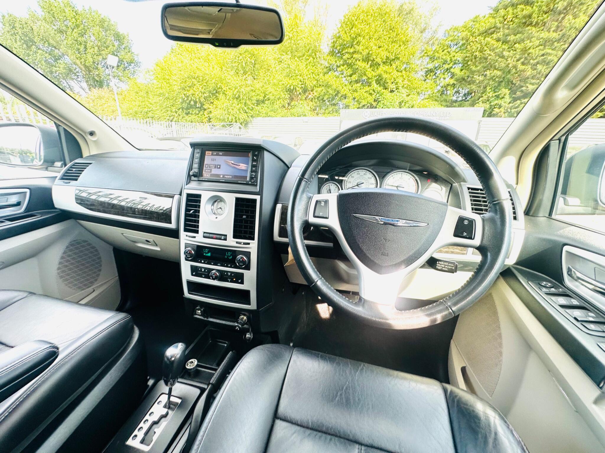 Chrysler Grand Voyager view 24