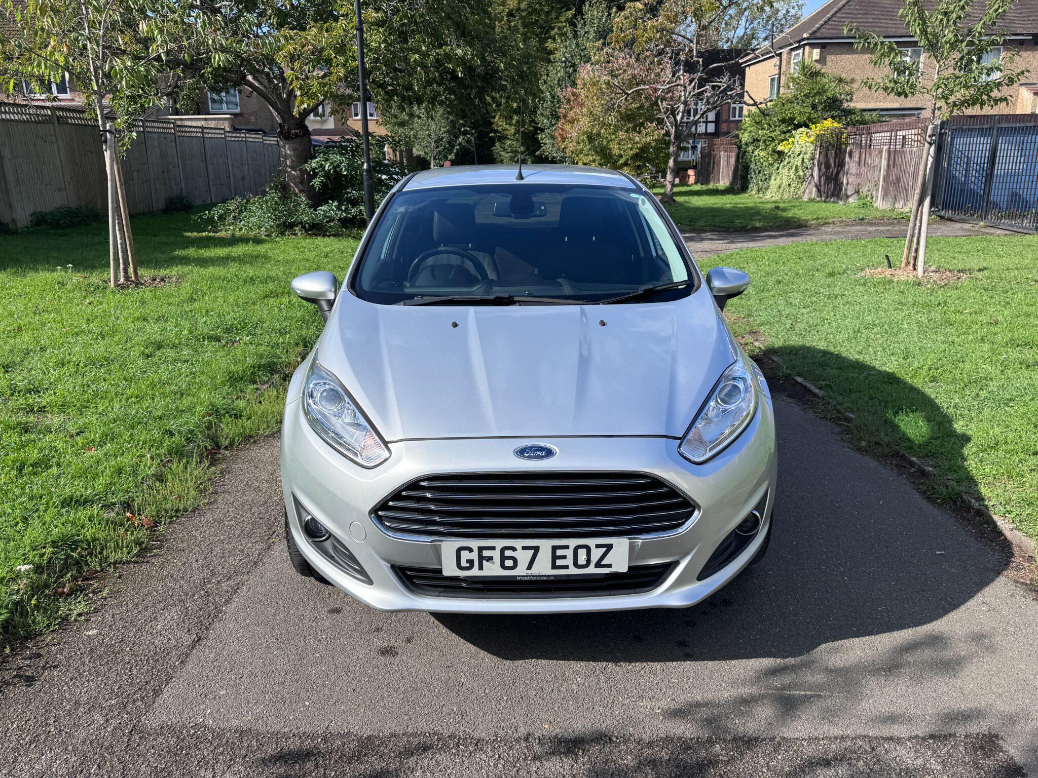 2017 Ford Fiesta image 14