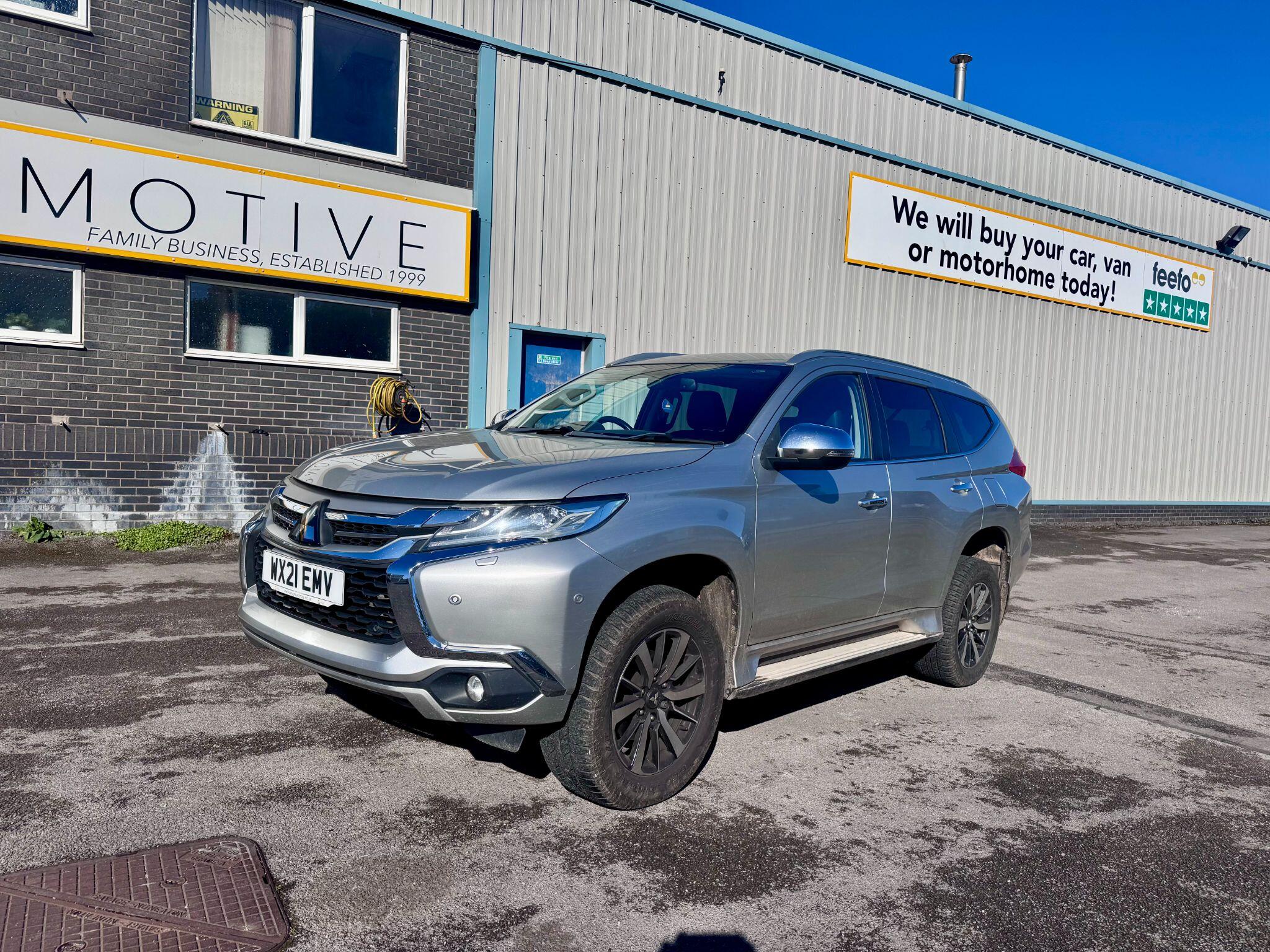 Mitsubishi Shogun Sport view 3