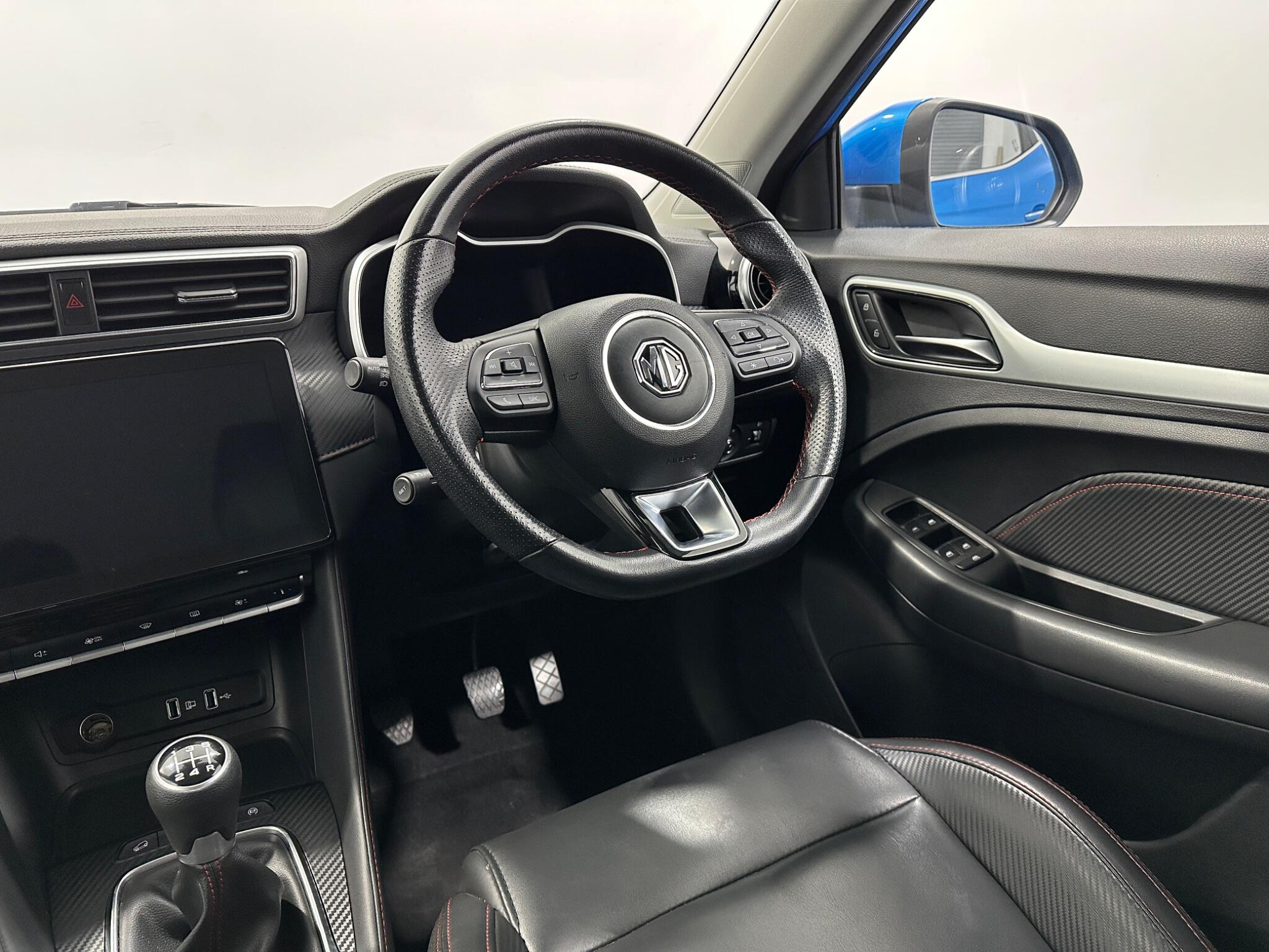 MG ZS view 12