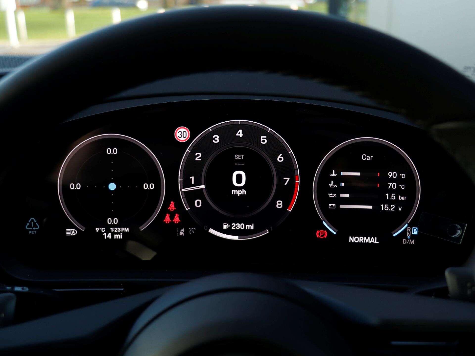 Porsche Cayenne view 13
