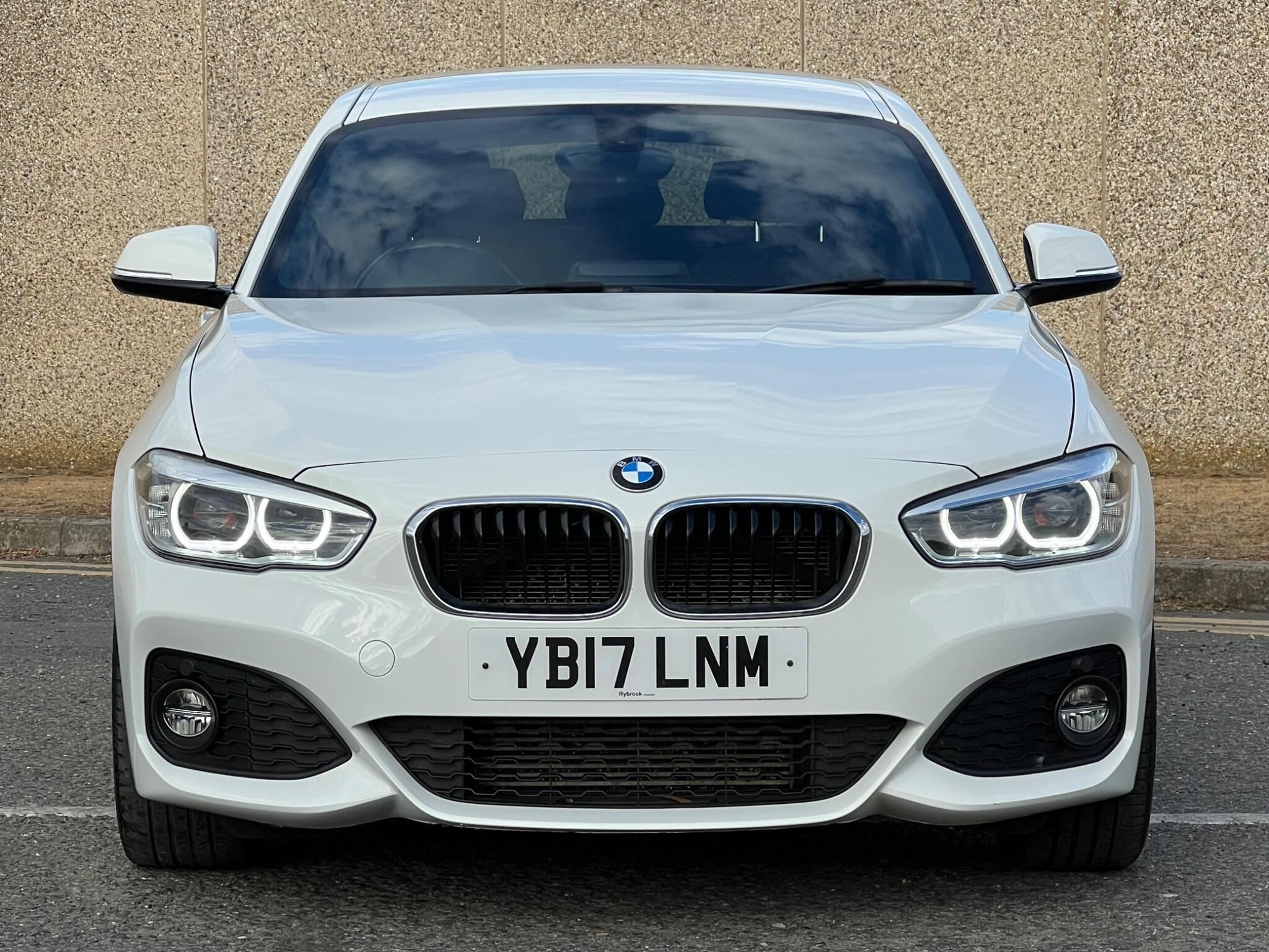 BMW 1 Series view 10