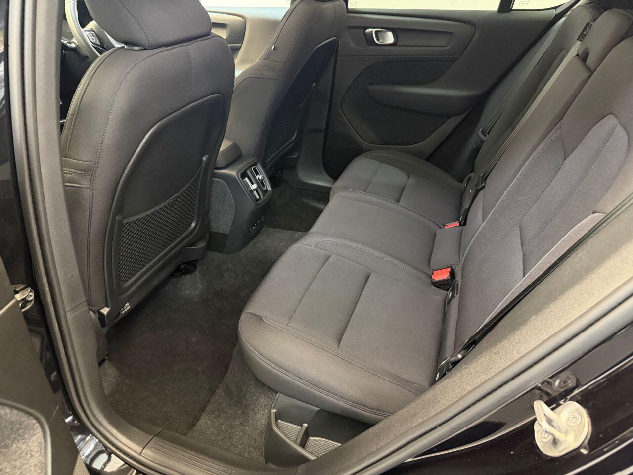 Volvo C40 view 73