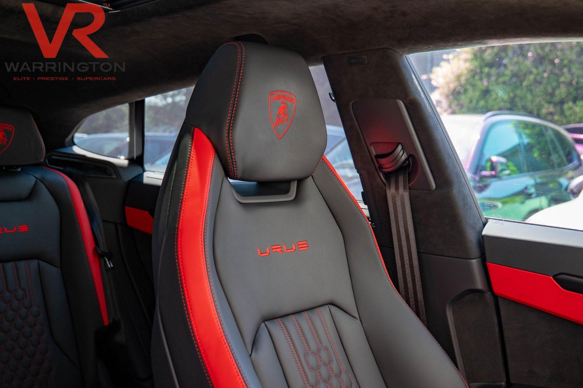 Lamborghini Urus view 27