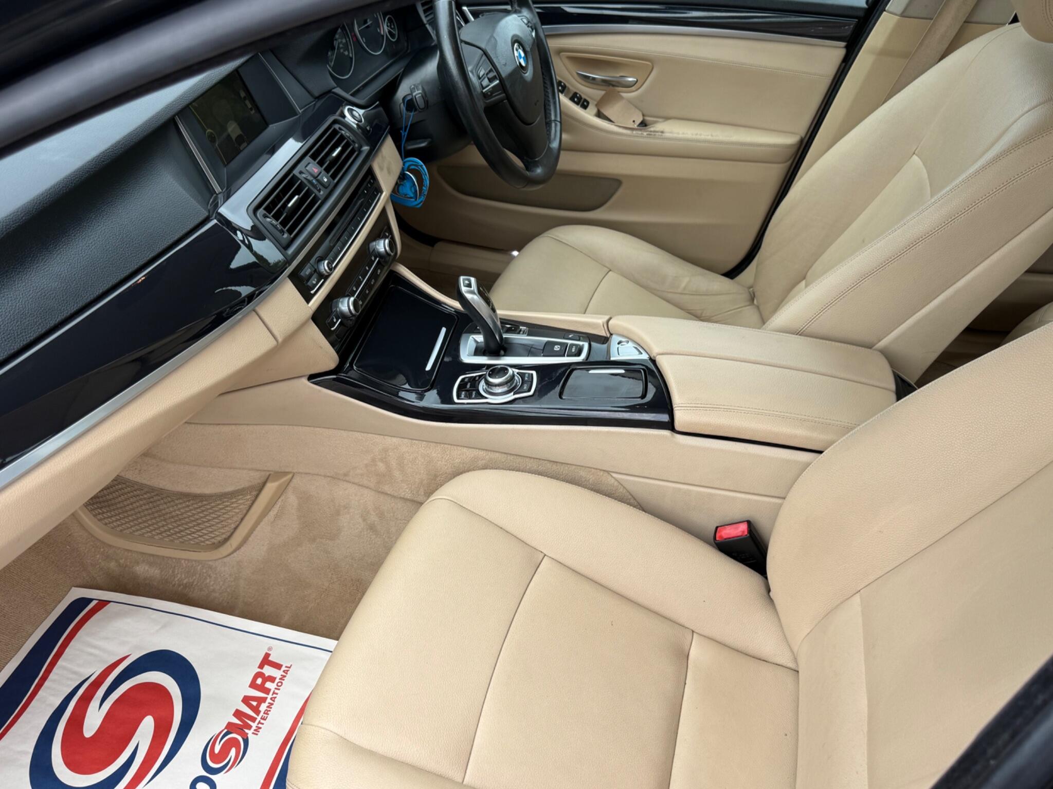 BMW 5 Series view 27