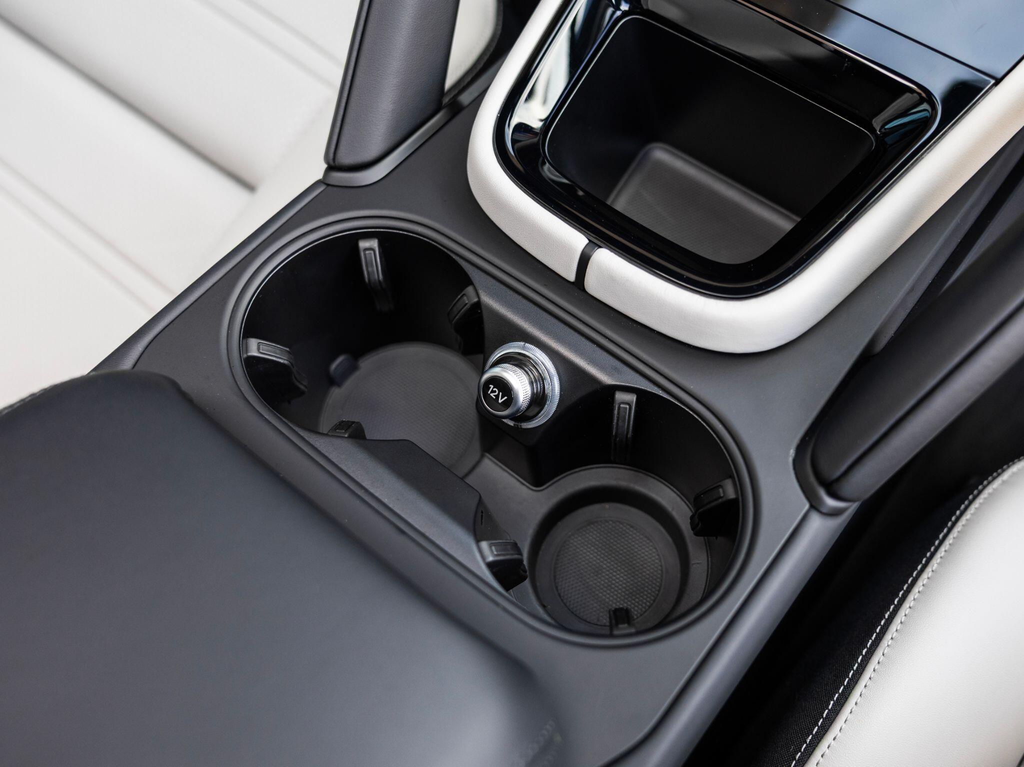 Porsche Cayenne view 39