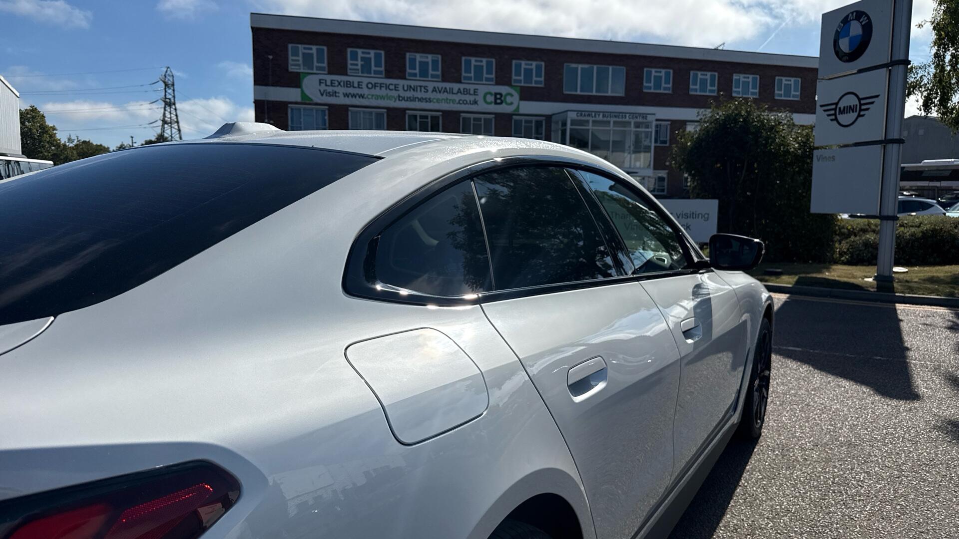 BMW i4 view 40