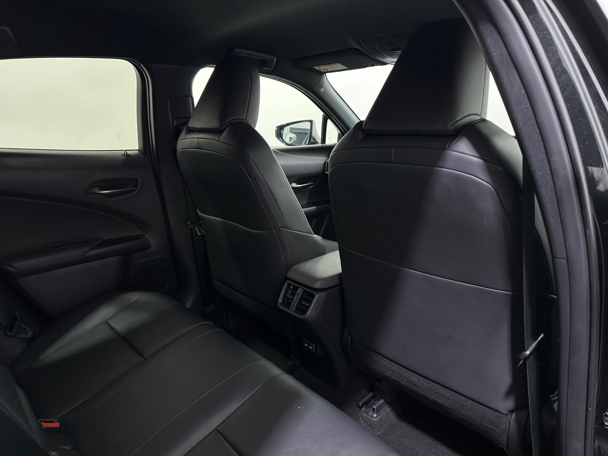 Lexus UX view 41
