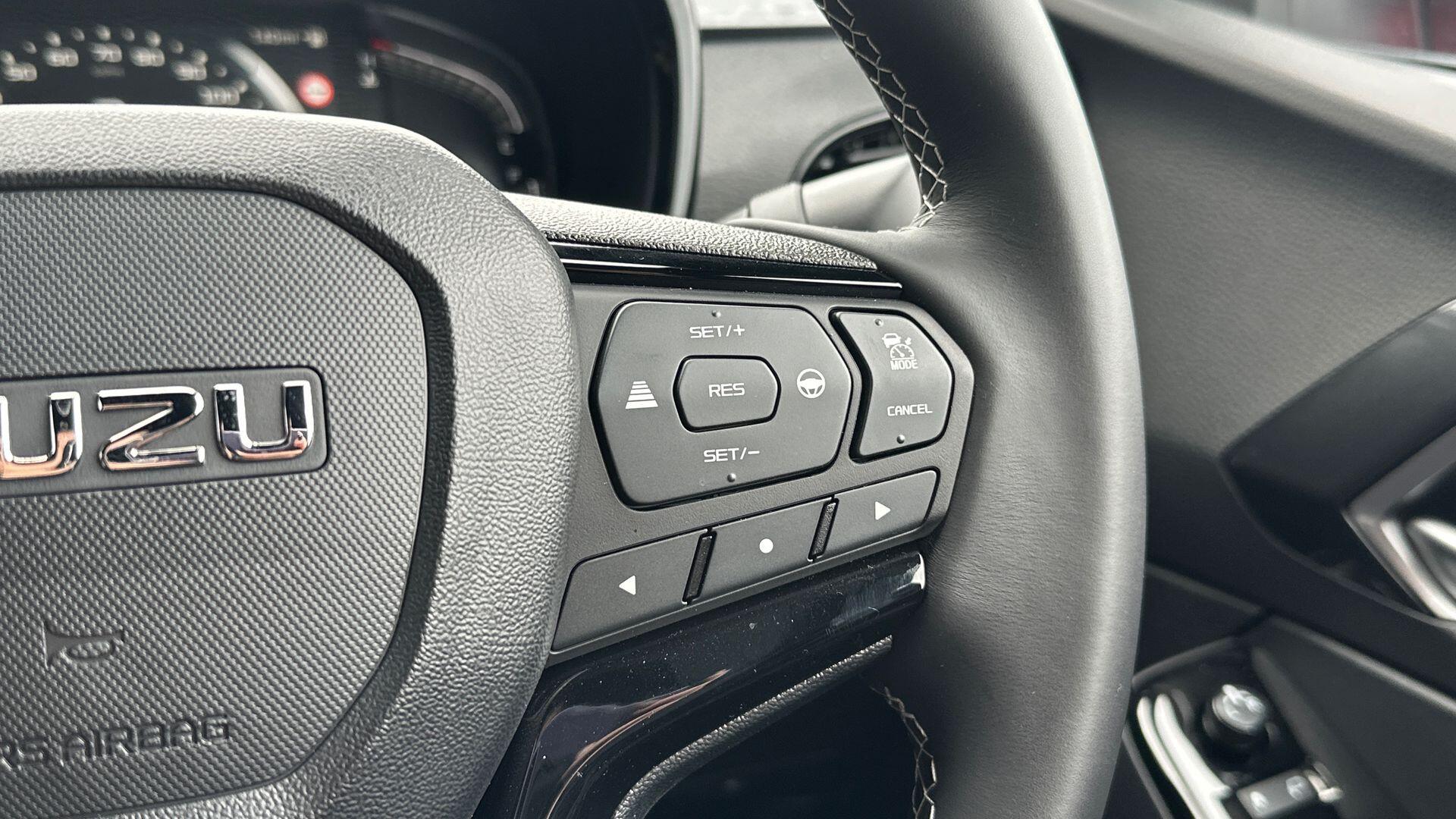 Isuzu D-Max view 16