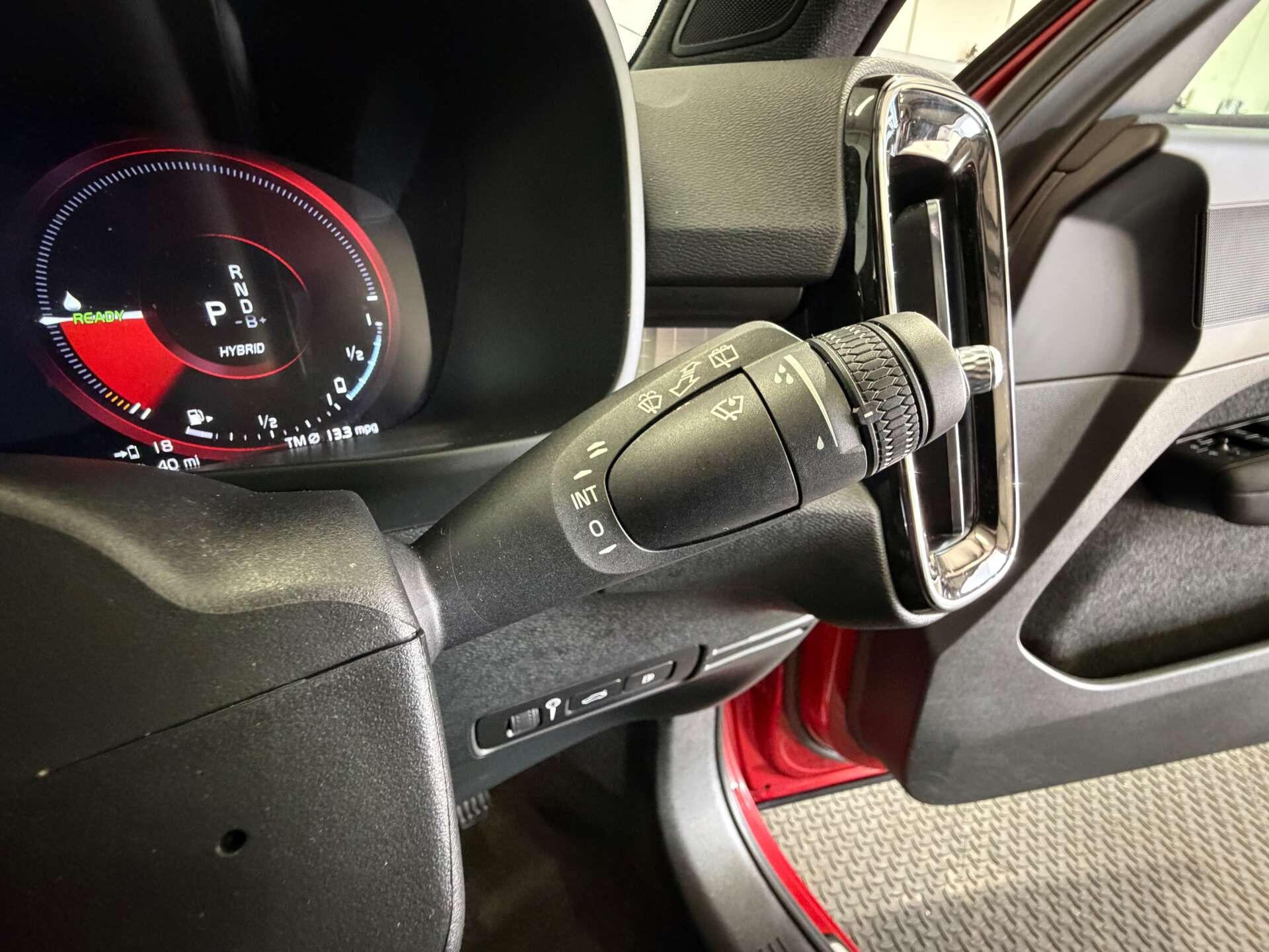 Volvo XC40 view 28