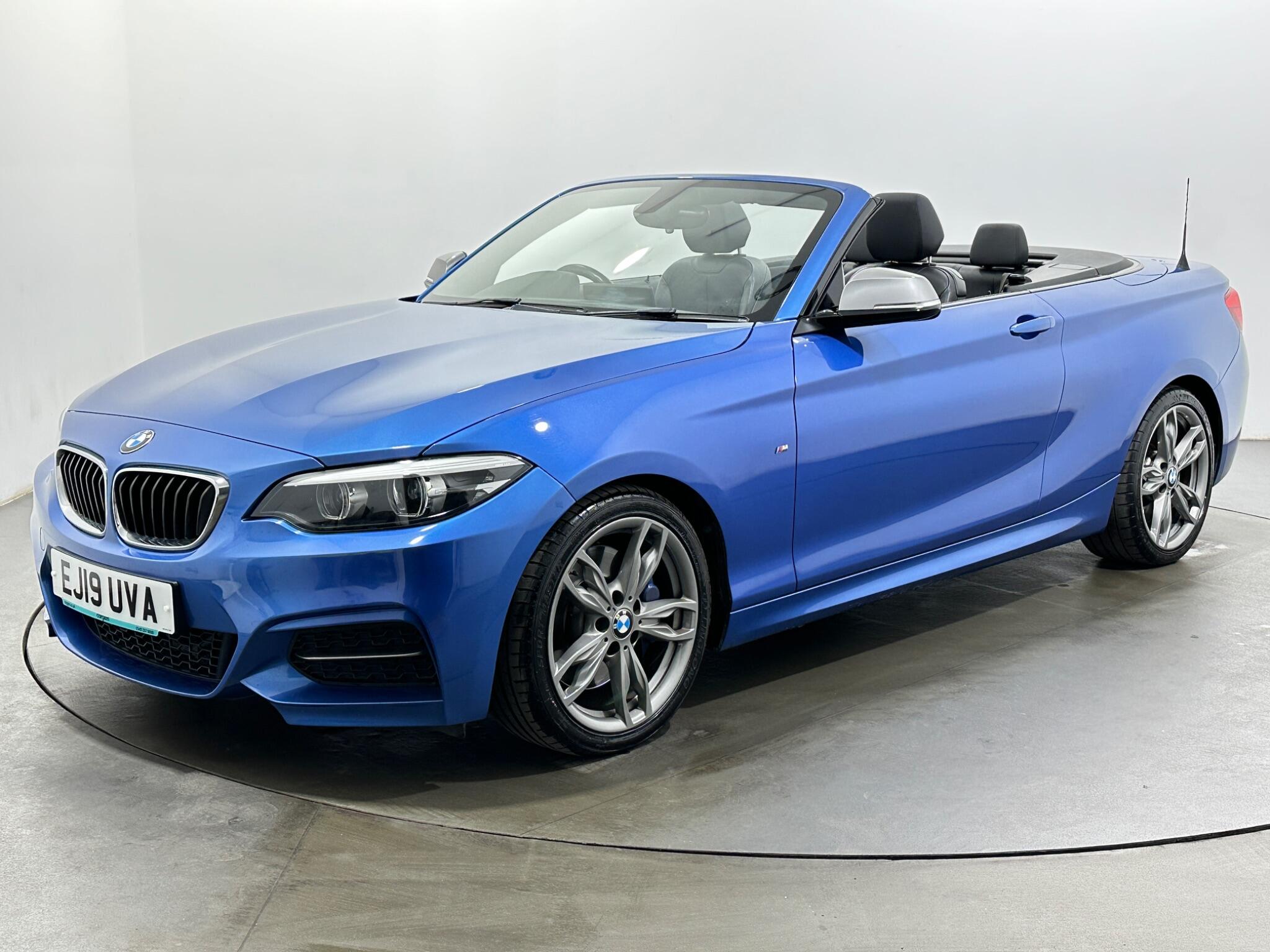 BMW 2 Series view 4