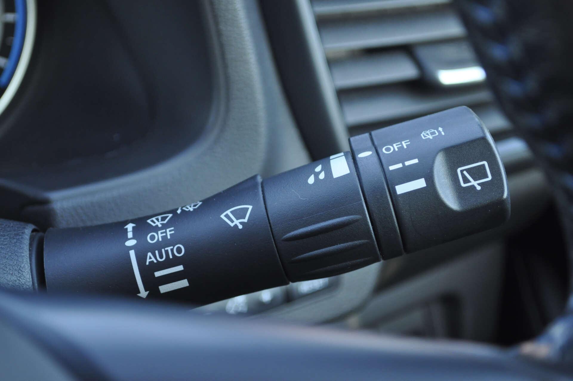 Nissan Leaf view 25