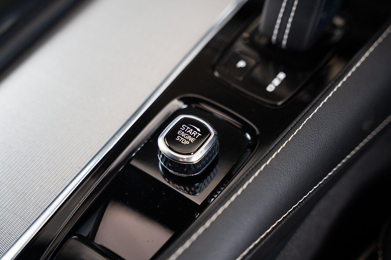 Volvo XC90 view 36