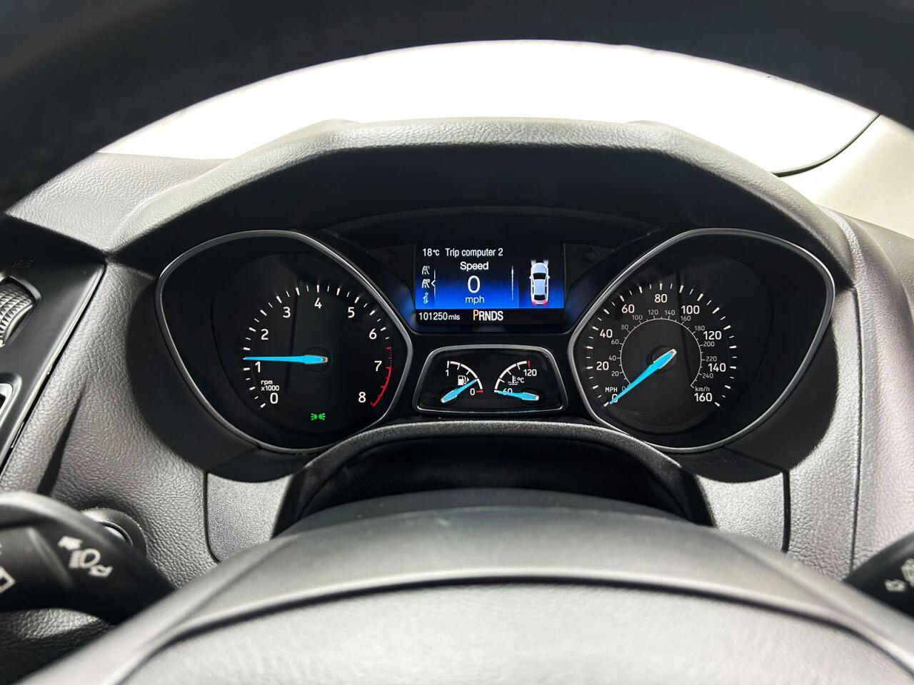 Ford Focus view 18