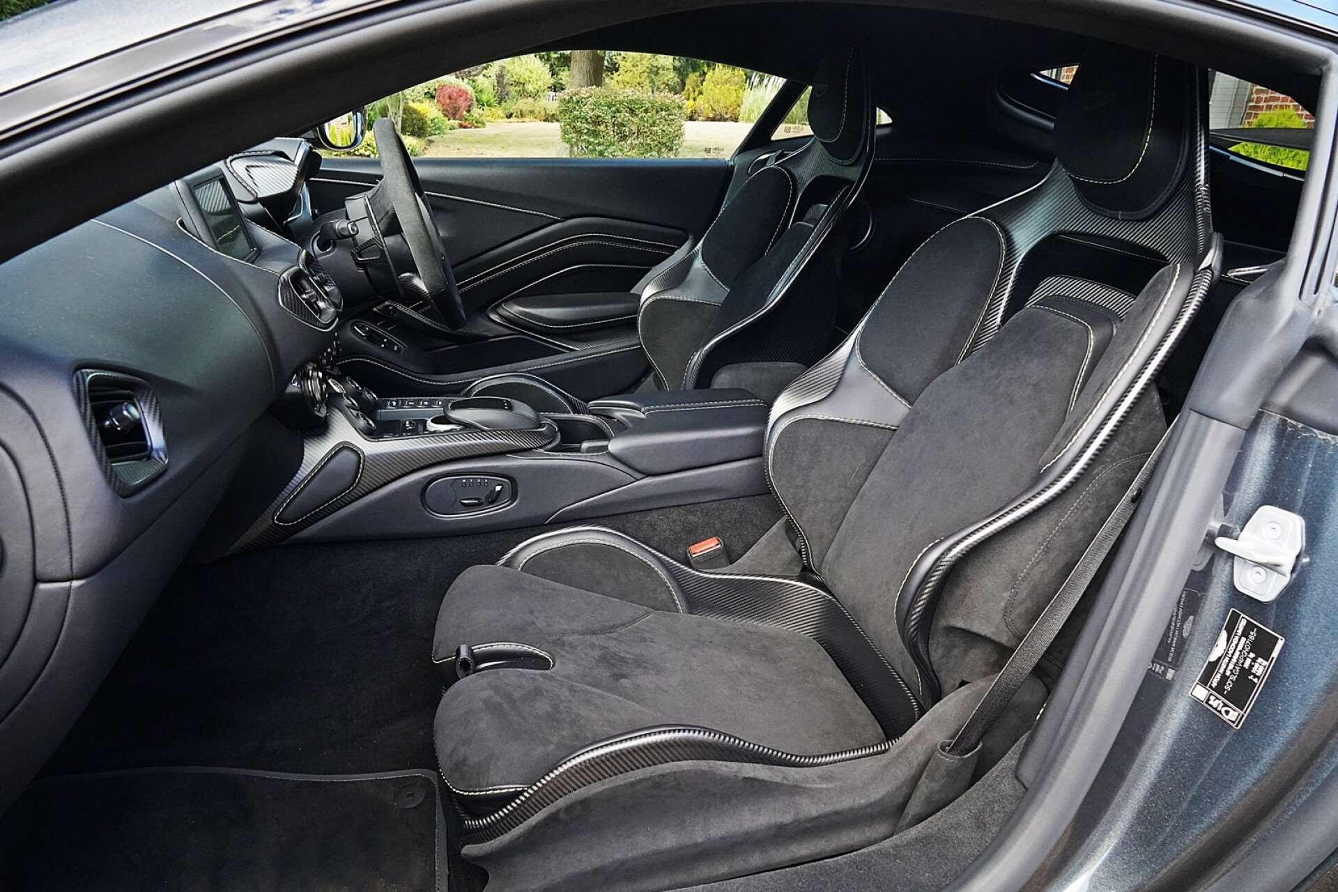 Aston Martin Vantage view 18