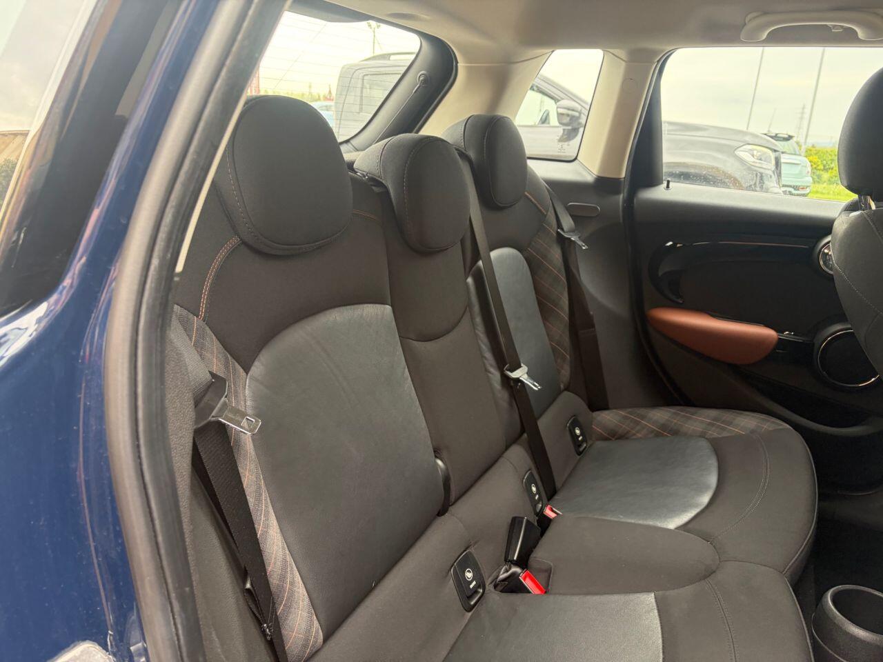 MINI Hatch view 28