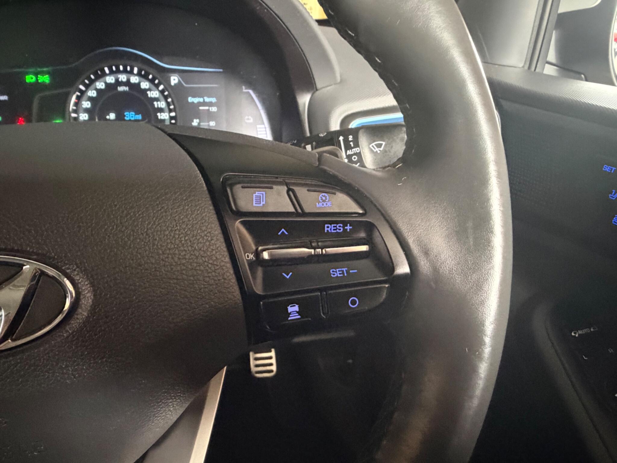 Hyundai Ioniq view 33