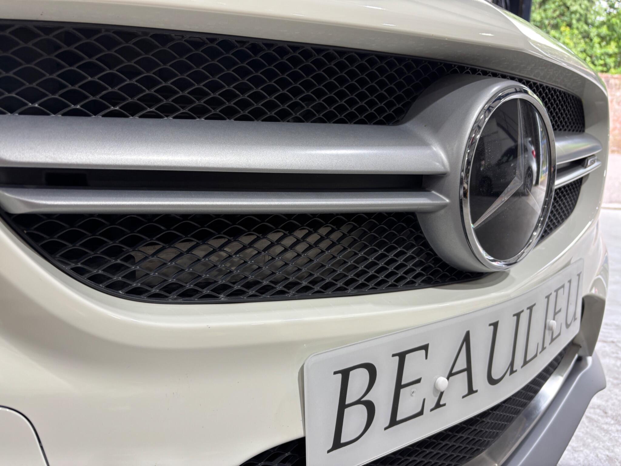 Mercedes-Benz Cla view 8