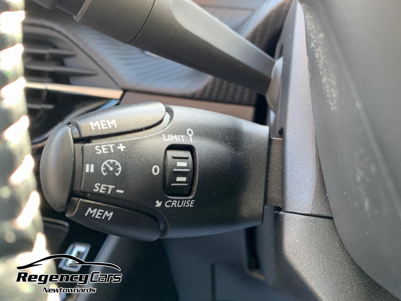 Peugeot 208 view 20