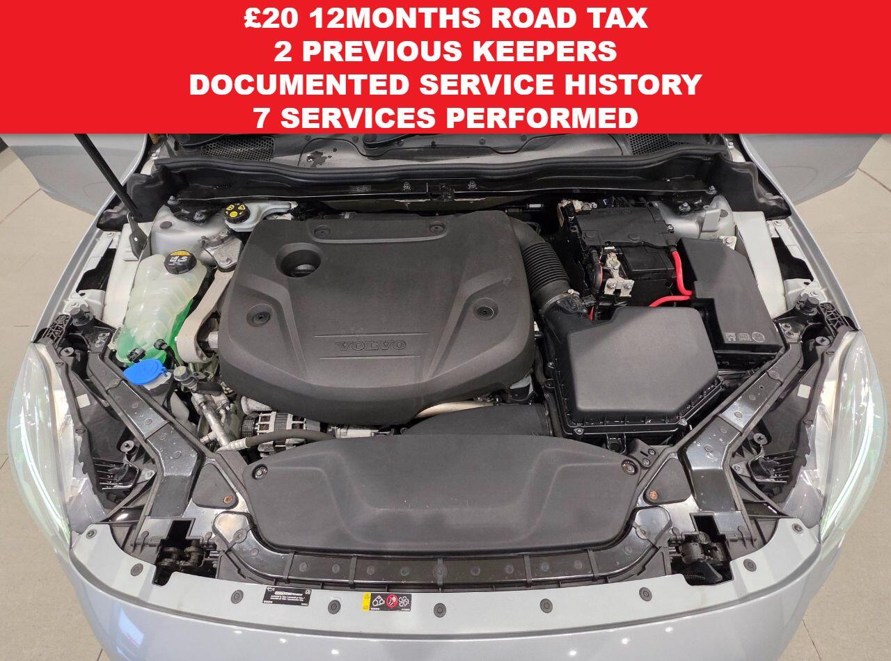 Volvo V40 view 2