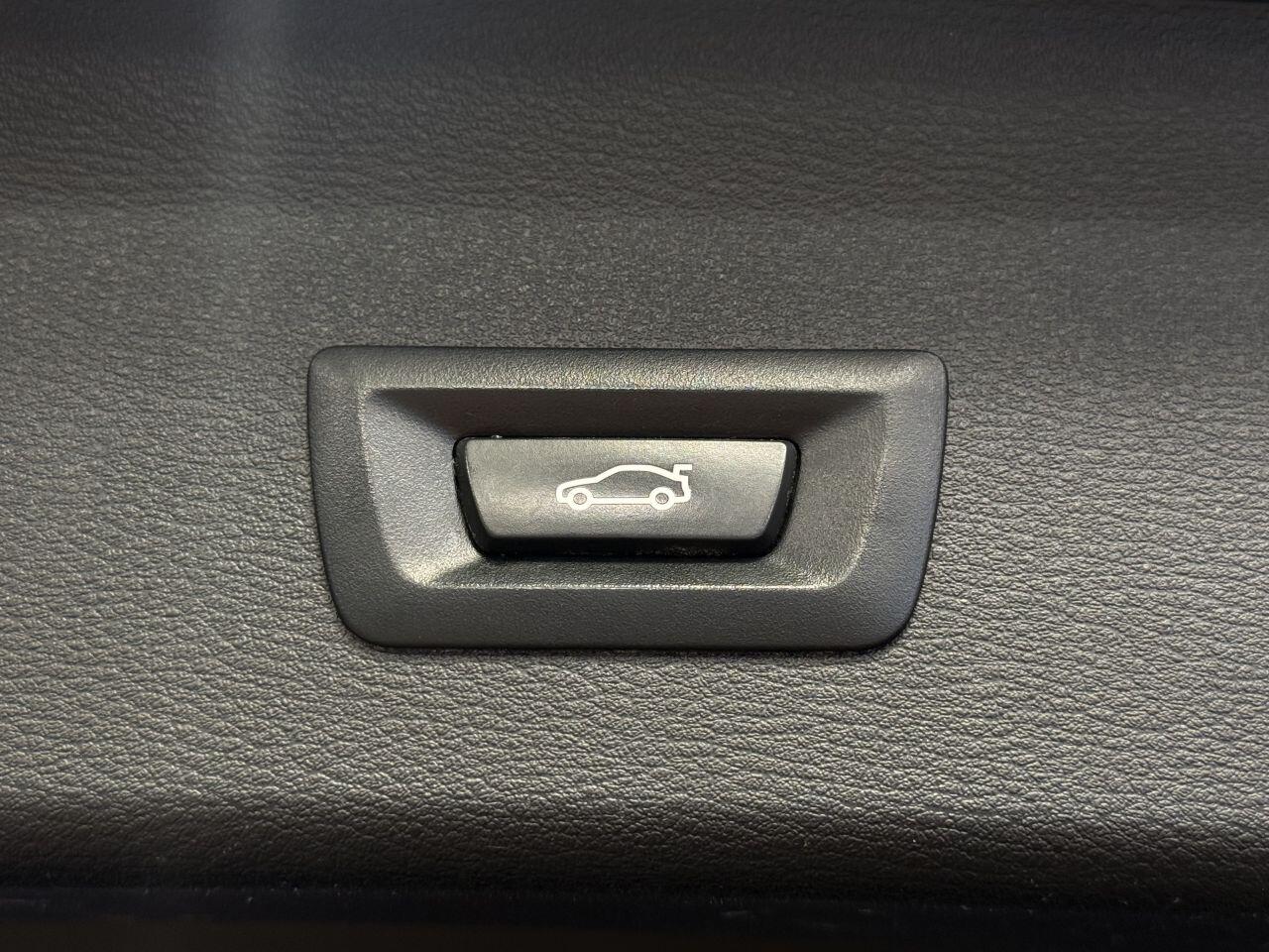 BMW X1 view 18