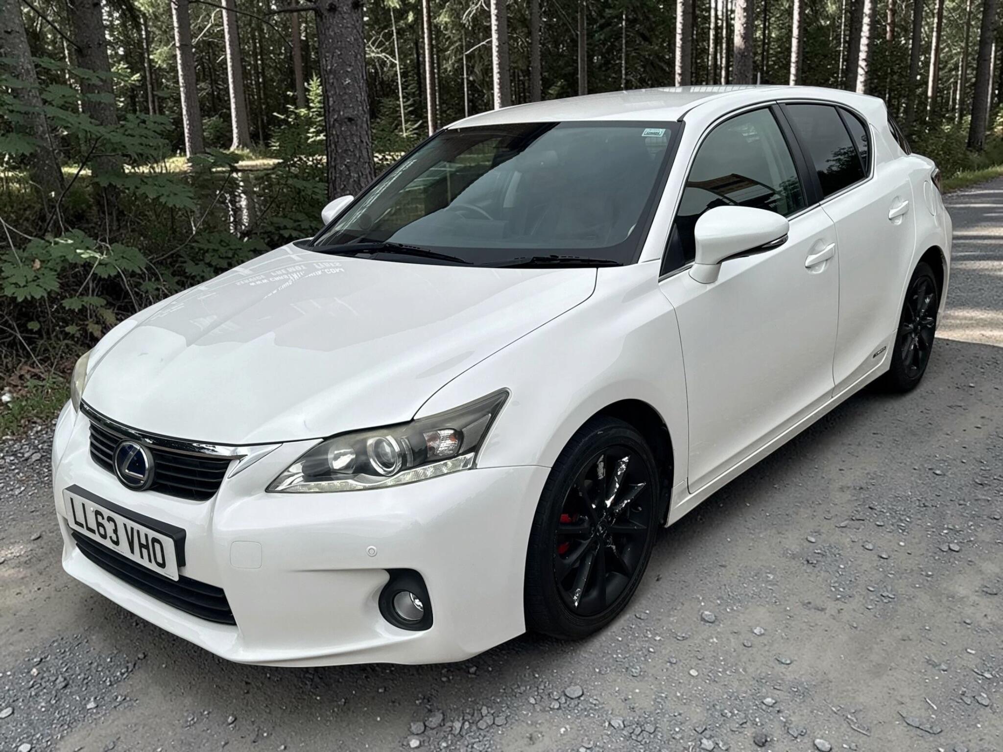 Lexus CT view 8