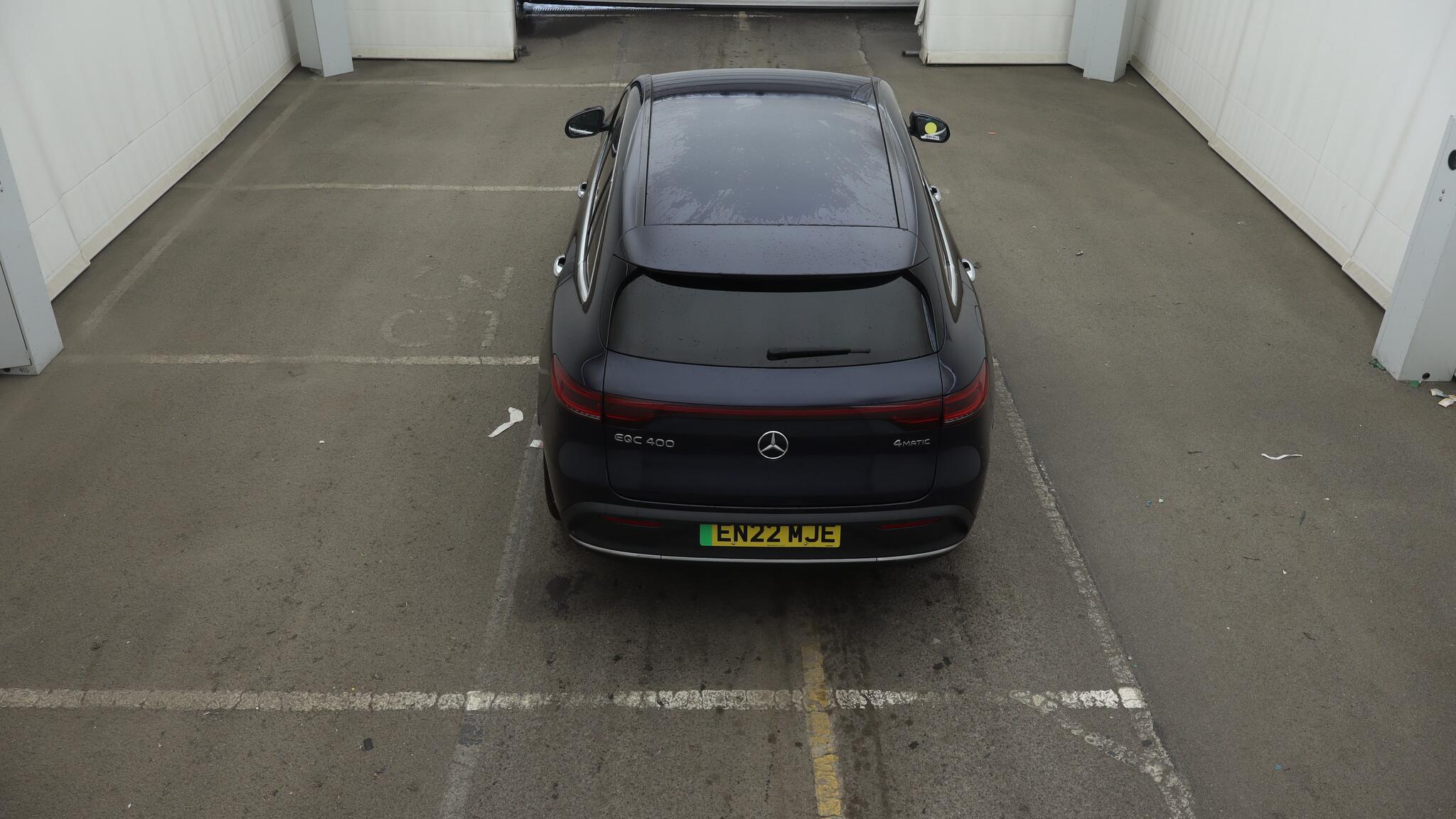 Mercedes-Benz EQC view 8