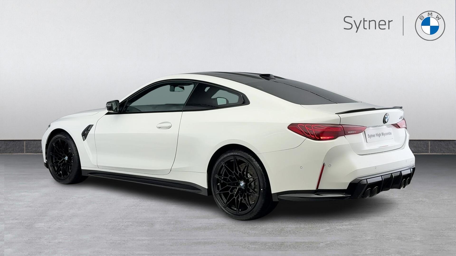 BMW M4 view 2