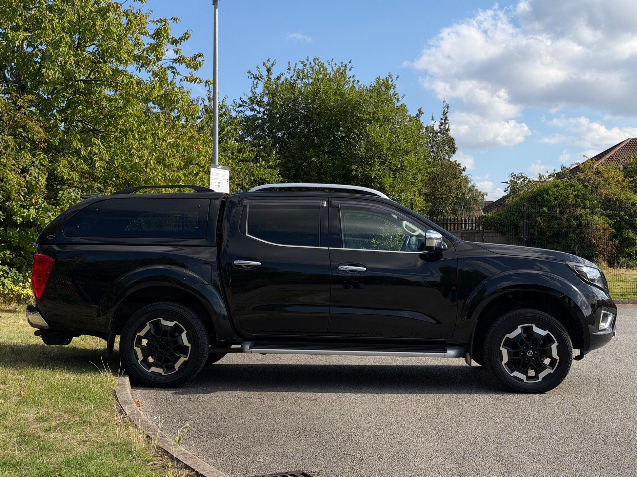 Nissan Navara view 8