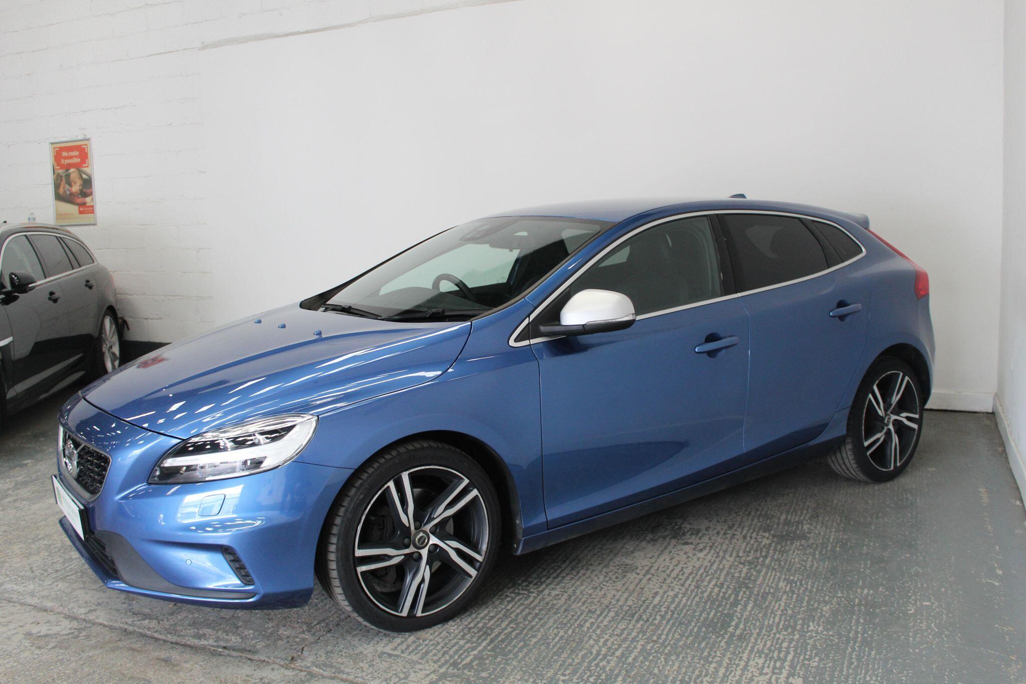 Volvo V40 view 5