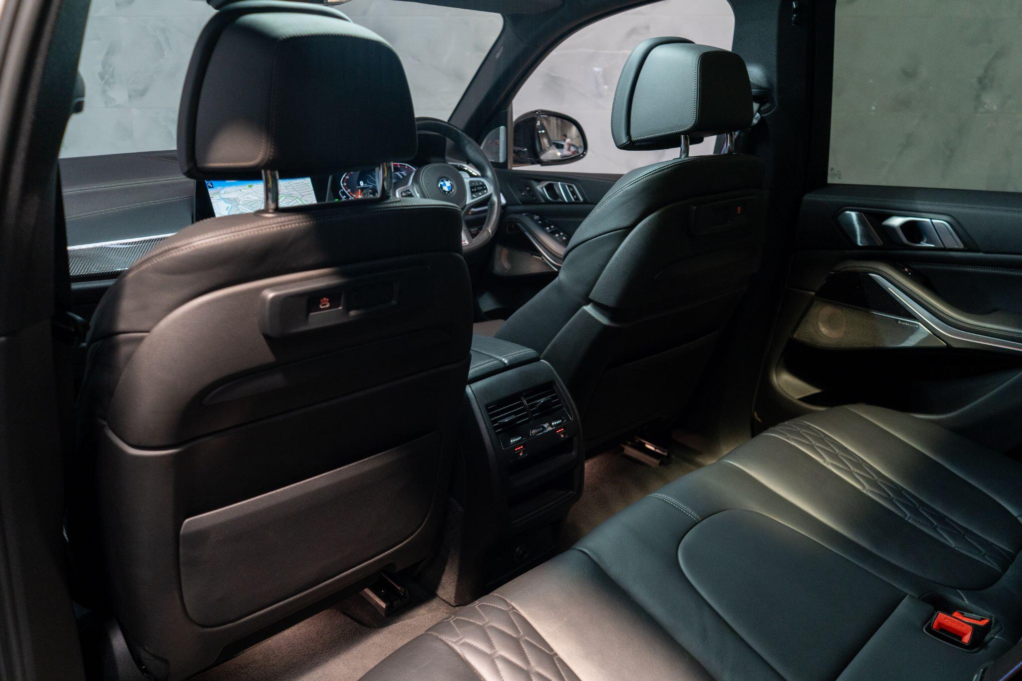 BMW X5 view 16