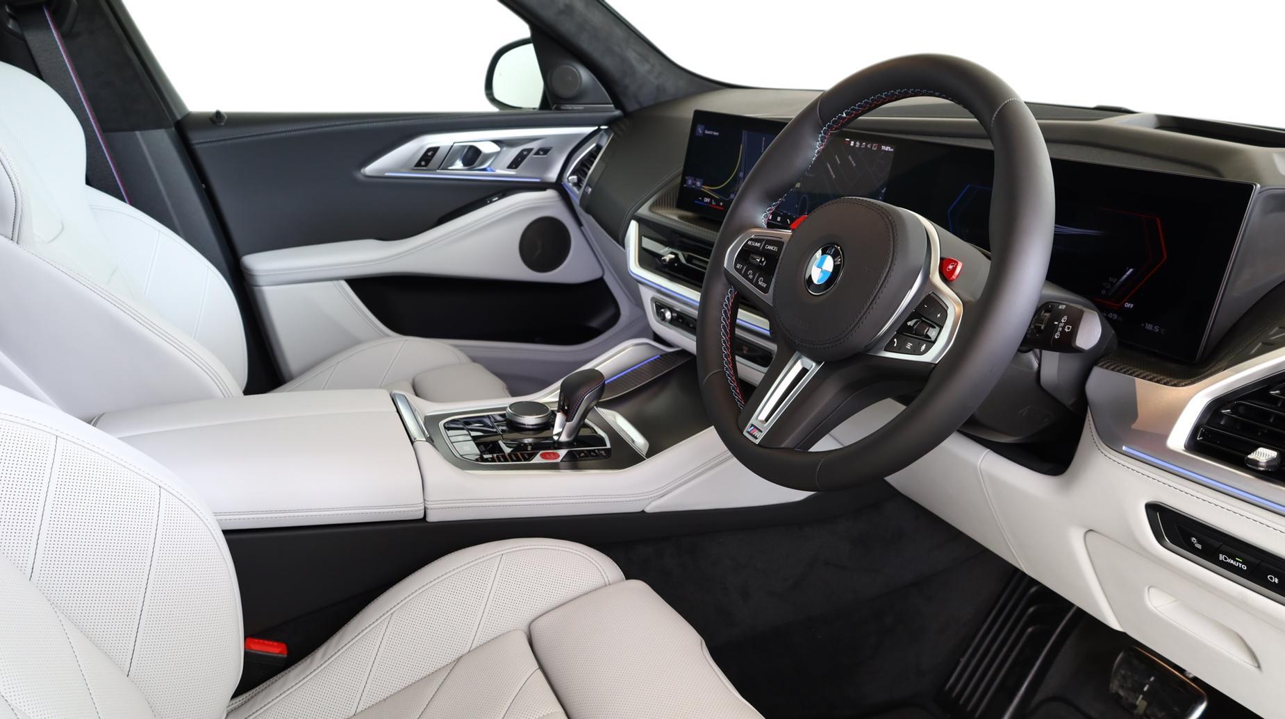 BMW XM view 6