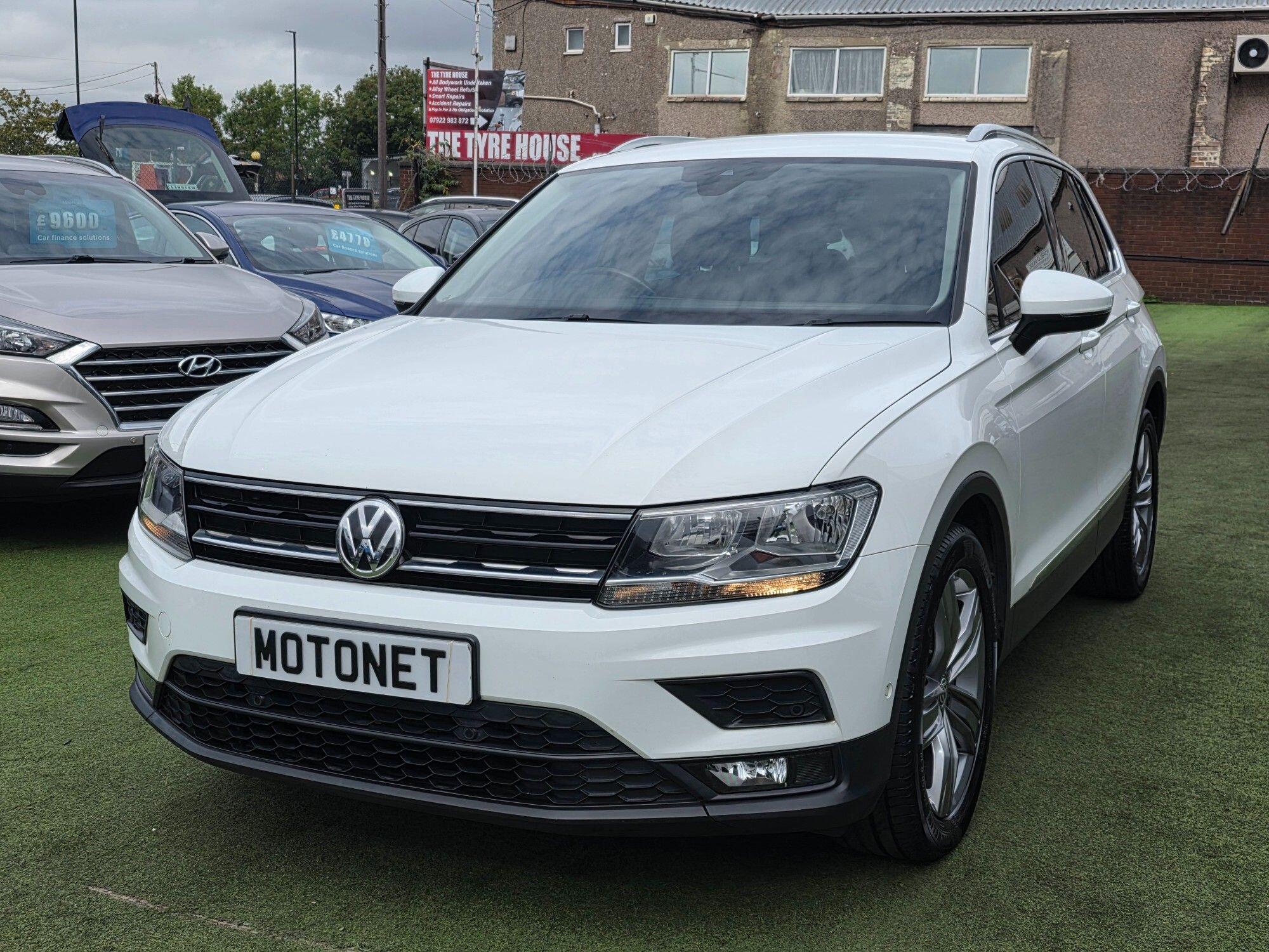 Volkswagen Tiguan view 5