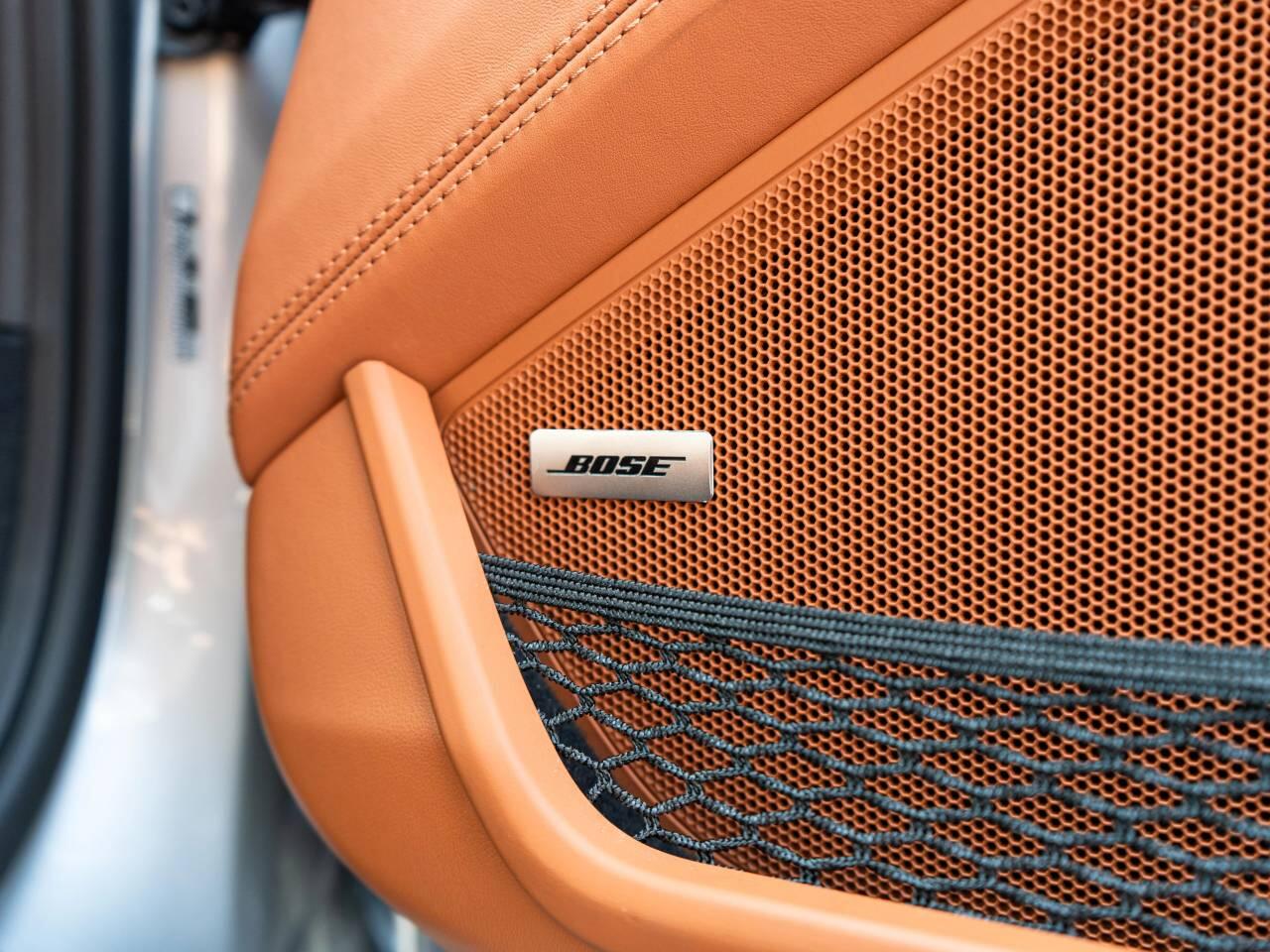 Porsche 911 view 43