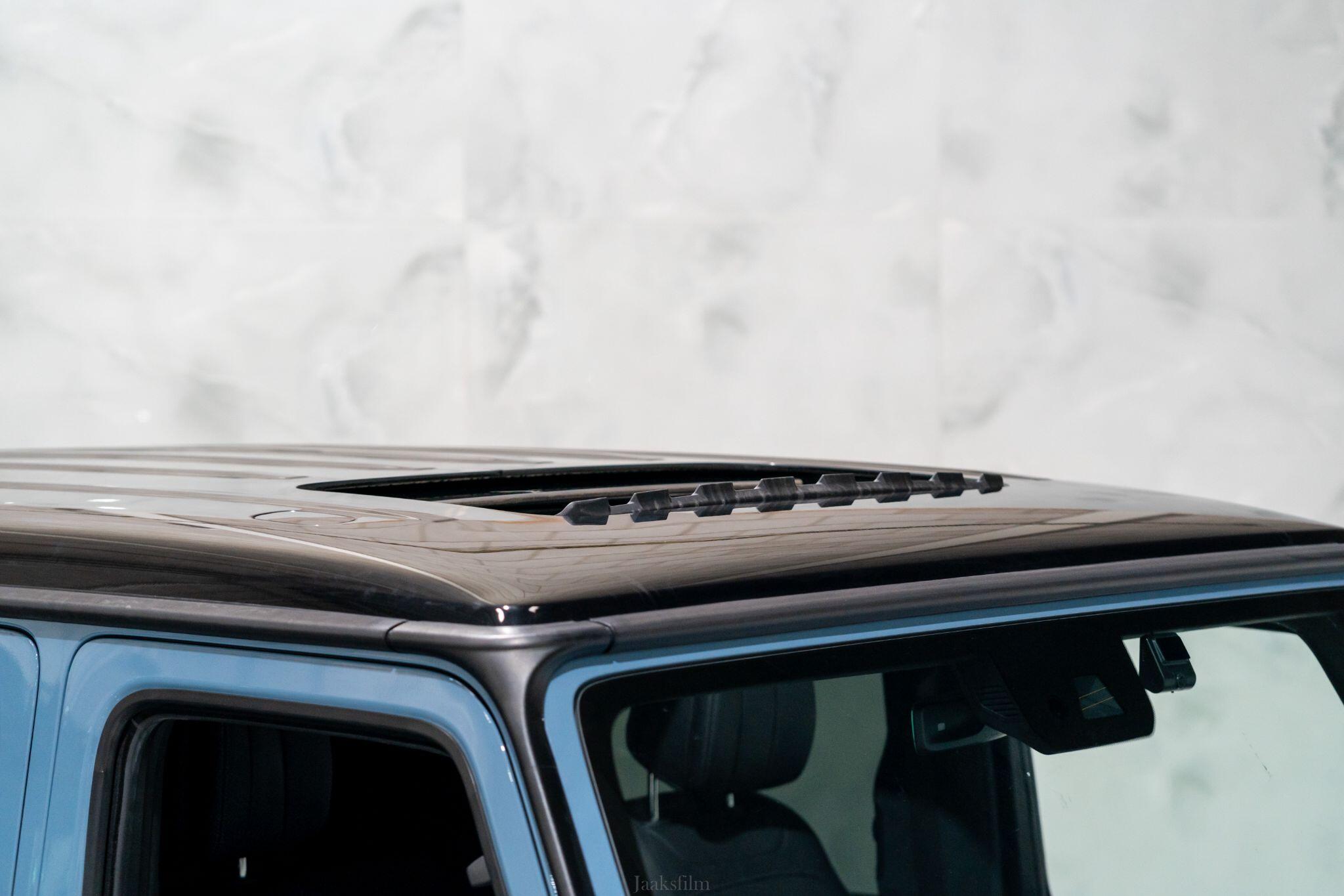 Mercedes-Benz G-Class view 9