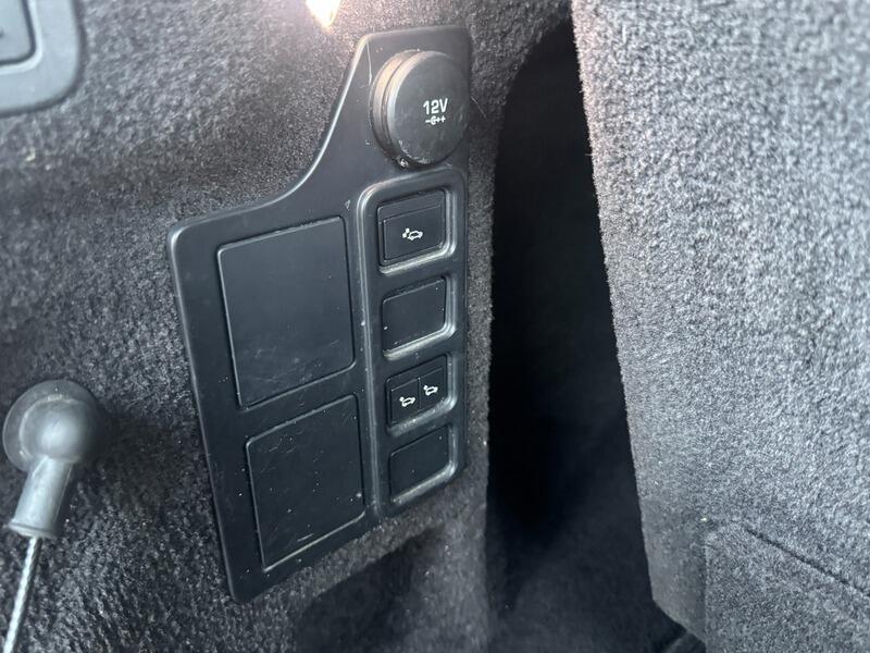 Land Rover Discovery 3 view 71
