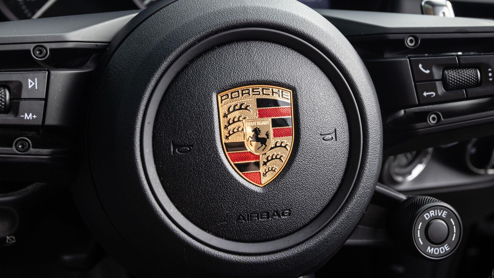 Porsche Macan view 23
