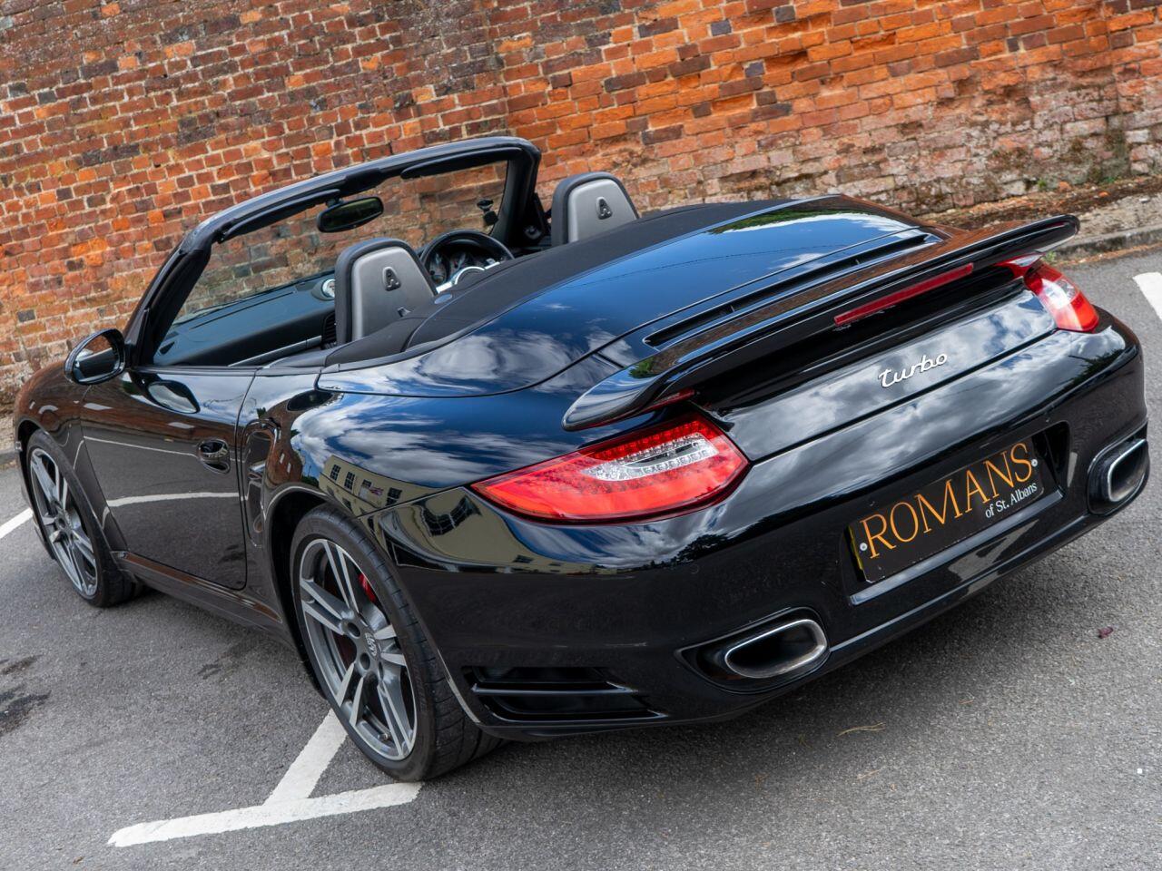 Porsche 911 view 14