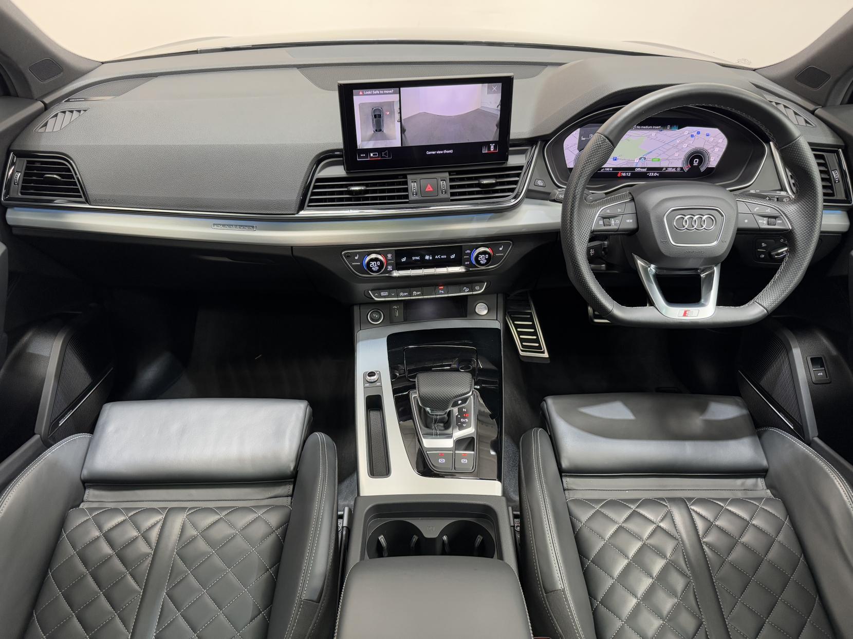 Audi Q5 view 27